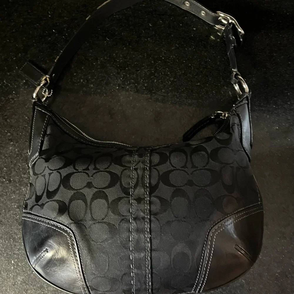 Vintage Coach 2007 Signature Hampton Clip Hobo Bag - Style 11576 - Picture 3 of 17